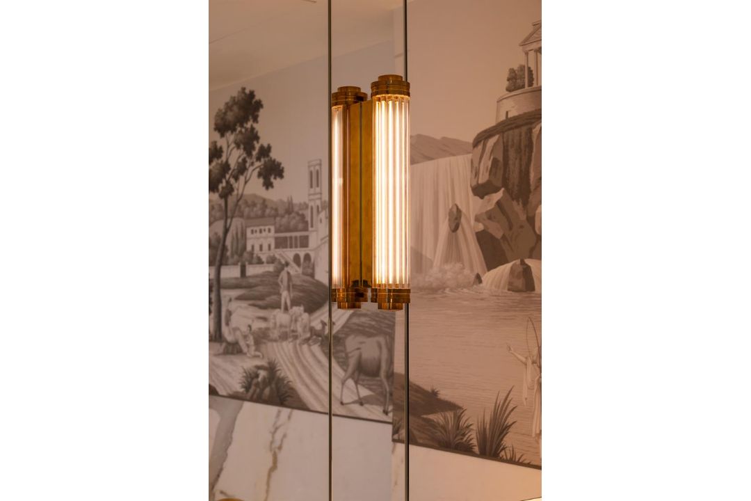 COLLIER WEBB (BRITISH), FOUR 'SHOT LIGHT CLASSIC' WALL LIGHTS, MODERN - Image 3 of 5