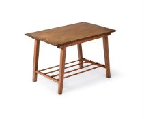A WALNUT LOW OCCASIONAL TABLE, EARLY 20TH CENTURY