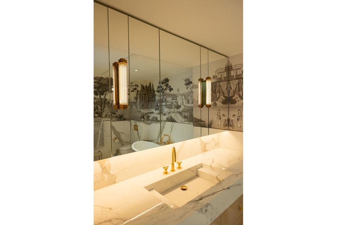COLLIER WEBB (BRITISH), FOUR 'SHOT LIGHT CLASSIC' WALL LIGHTS, MODERN - Image 2 of 5
