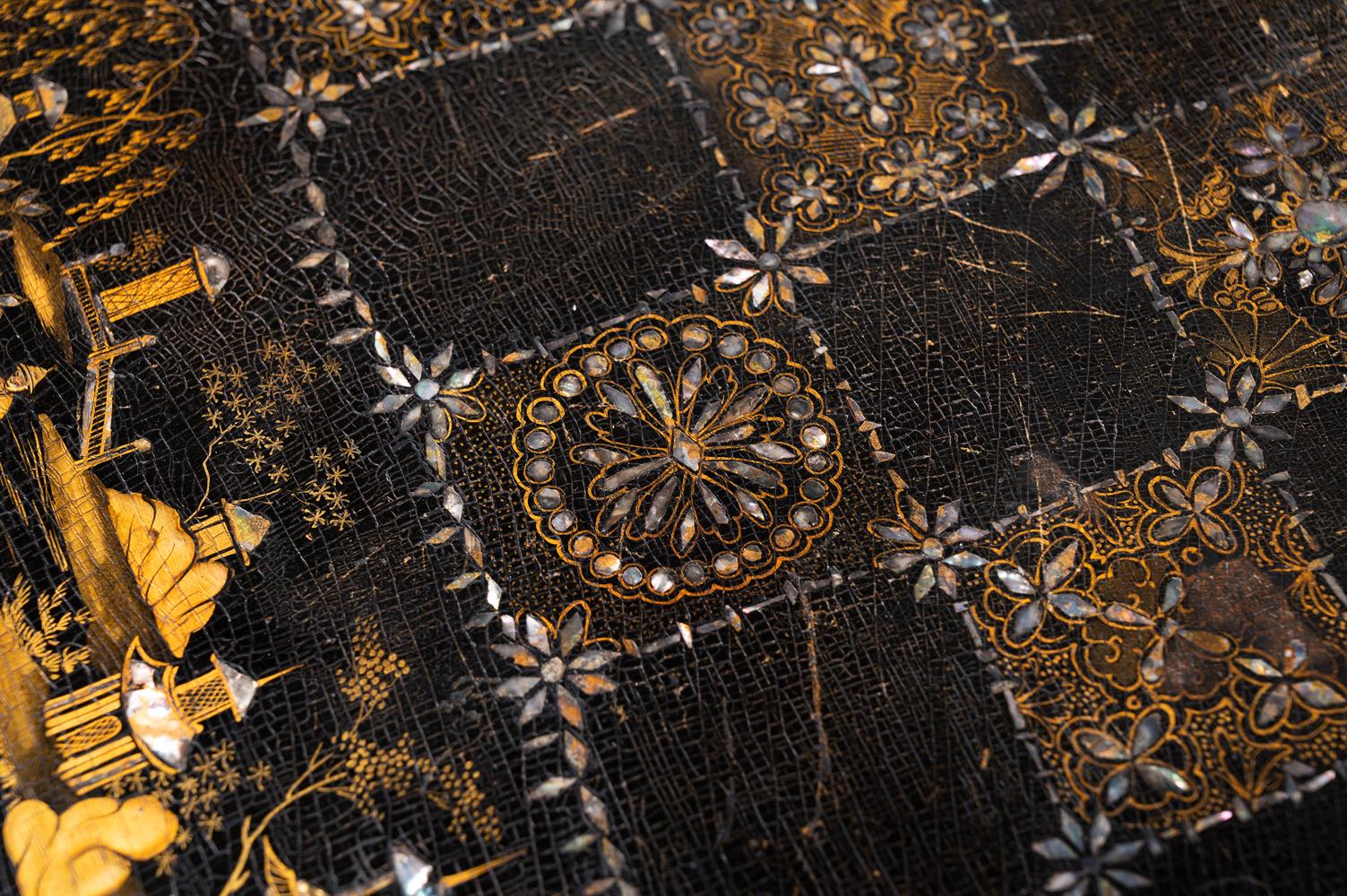 Y A BLACK LACQUER CHINOISERIE DECORATED AND MOTHER OF PEARL INLAID TRIPOD GAMES TABLE, 19TH CENTURY - Image 5 of 10