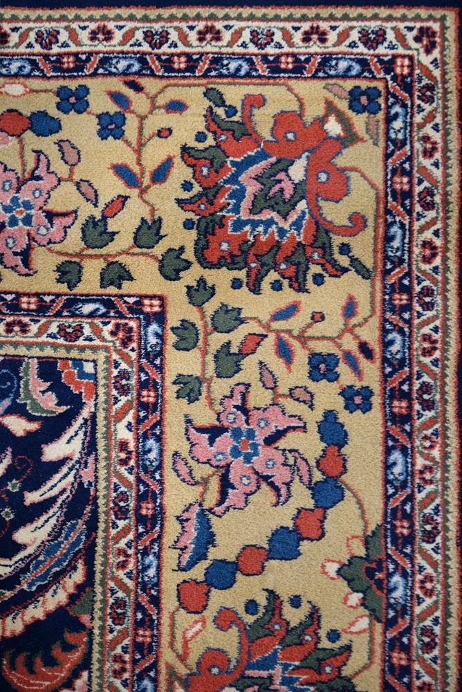 A SAROUK CARPET - Image 2 of 3
