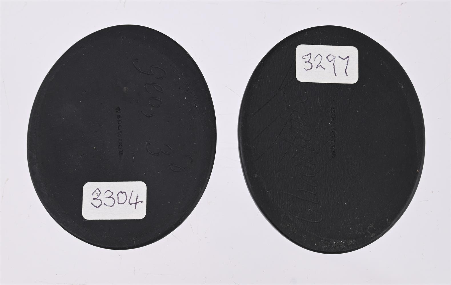 A PAIR OF WEDGWOOD OVAL PORTRAIT PLAQUES OF KING GEORGE III AND QUEEN CHARLOTTE, CIRCA 1800 - Image 2 of 2