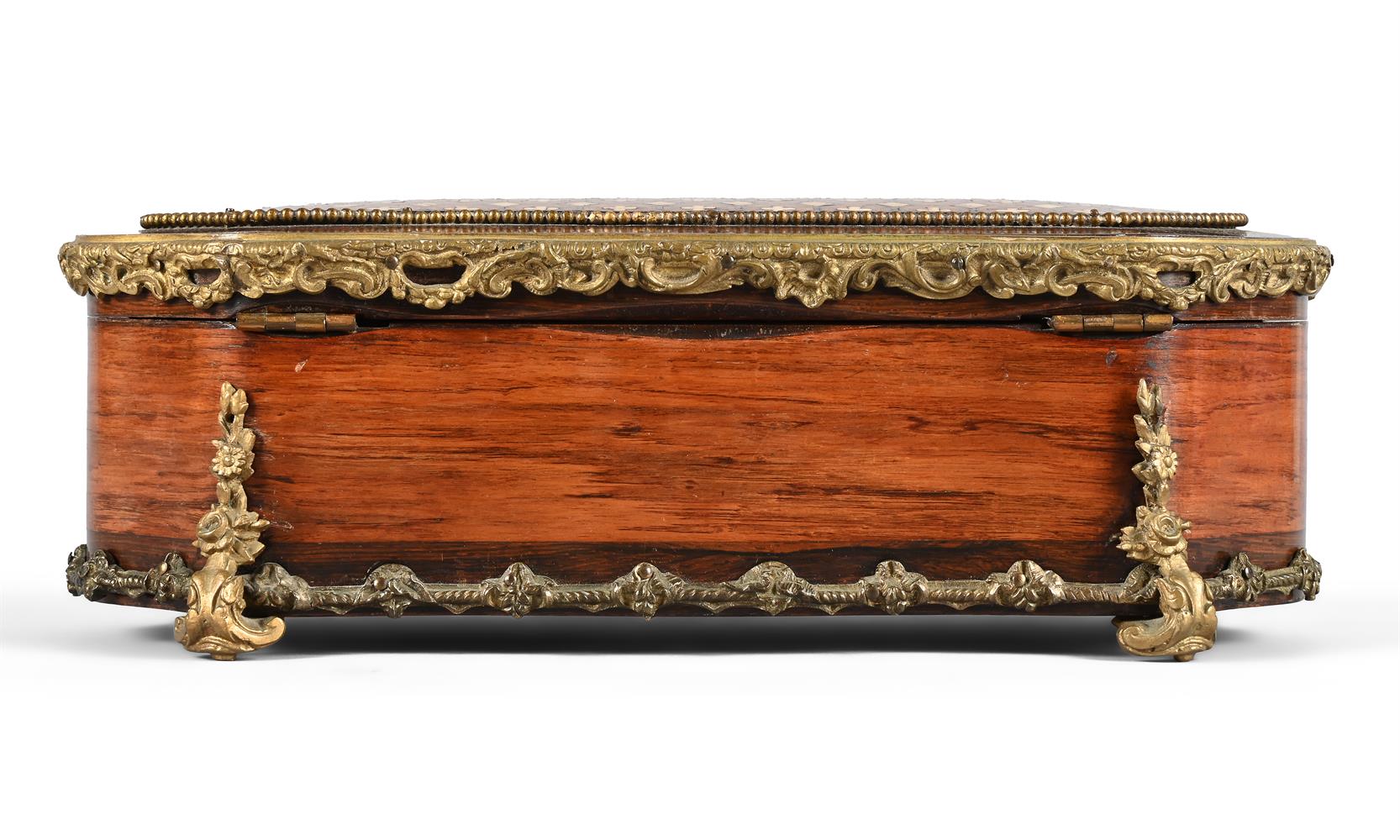 Y A ROSEWOOD, BRASS MOUNTED AND IVORY INLAID GLOVE BOX, NAPOLEAN III, 19TH CENTURY - Image 4 of 4