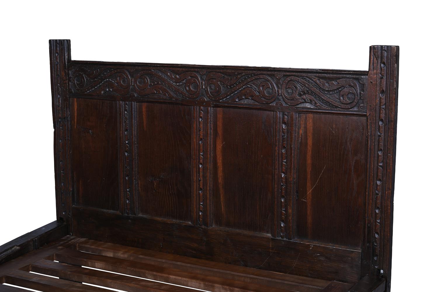 AN OAK BED INCORPORATING ASSOCIATED 17TH CENTURY AND LATER ELEMENTS - Image 2 of 5