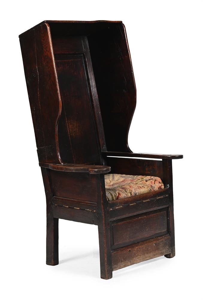 AN OAK CANOPIED LAMBING CHAIR, POSSIBLY WELSH, LATE 17TH OR EARLY 18TH CENTURY - Image 2 of 4