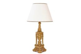 A GILTWOOD LAMP OF CLASSICAL TORCHERE DESIGN, 20TH CENTURY