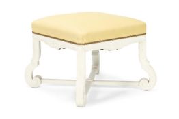 A WHITE PAINTED STOOL OF 18TH CENTURY DESIGN, LATE 20TH CENTURY