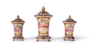 A GARNITURE OF SPODE POT-POURRI VASES AND COVERS, CIRCA 1825