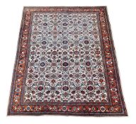 A LARGE MAHAL CARPET, CIRCA 1920