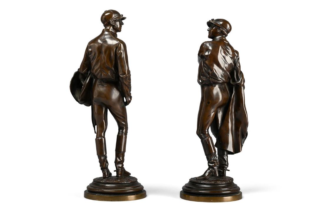 ENGLISH SCHOOL, A RARE PAIR OF BRONZE FIGURES OF STANDING JOCKEYS, 19TH CENTURY - Image 3 of 5