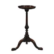 A GEORGE III MAHOGANY CANDLESTAND, CIRCA 1780