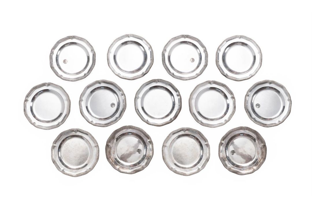 A SET OF ELEVEN GEORGE III SILVER PLATES, THOMAS HEMING, LONDON, 1763 - Image 1 of 7