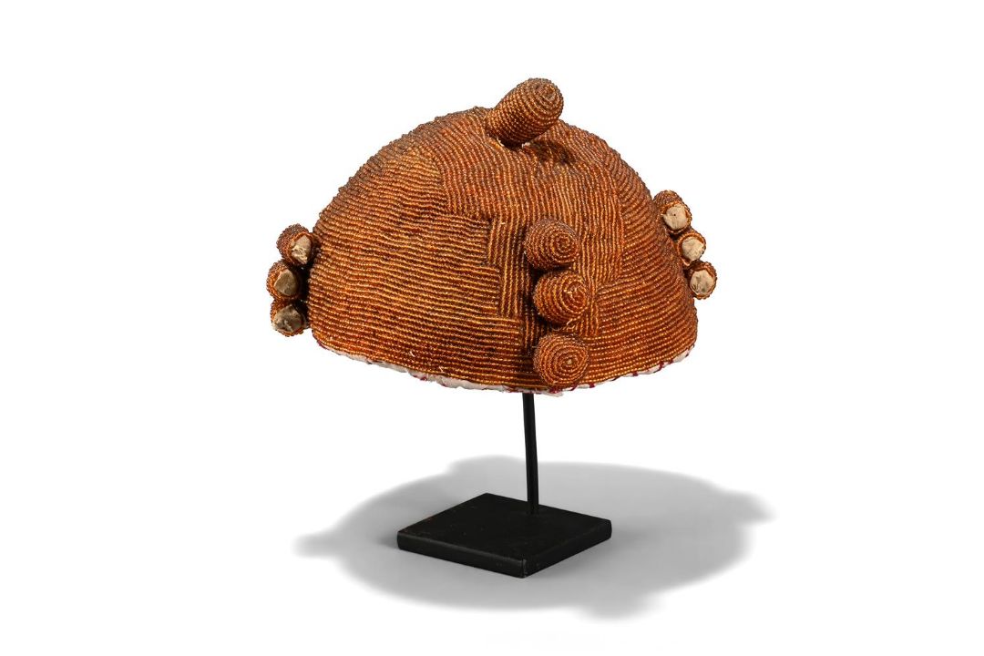 A BEADED YORBE HEADDRESS - Image 1 of 2