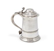 A GEORGE III SILVER LIDDED TANKARD