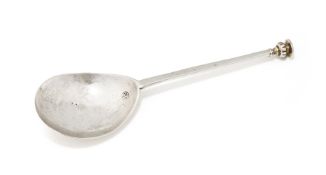 AN ELIZABETH I WEST COUNTRY SILVER SEAL TOP SPOON