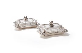 A PAIR OF GEORGE IV SILVER SHAPED RECTANGULAR ENTREE DISHES AND COVERS