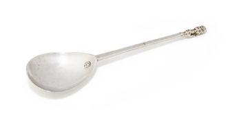 AN ELIZABETH I WEST COUNTRY SILVER LION SEJANT SPOON