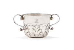 A WILLIAM III SILVER PORRINGER