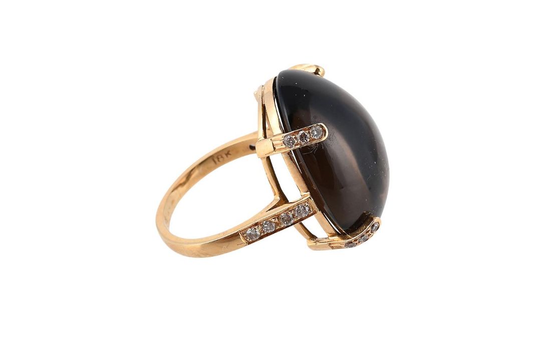 A SMOKY QUARTZ AND DIAMOND DRESS RING - Image 2 of 2