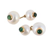 A PAIR OF FRESHWATER CULTURED PEARL AND EMERALD CUFFLINKS