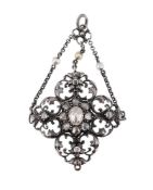 A DIAMOND SET PENDANT