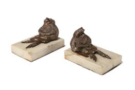 A PAIR OF MARBLE AND PAITINATED METAL 'TOAD' BOOKENDS, SECOND QUARTER 20TH CENTURY