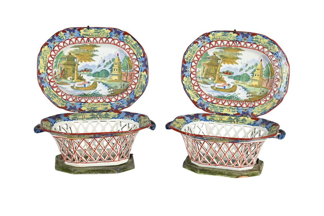 A PAIR OF ENGLISH POTTERY CHESTNUT BASKETS ON STANDS, CIRCA 1810 - Image 1 of 2