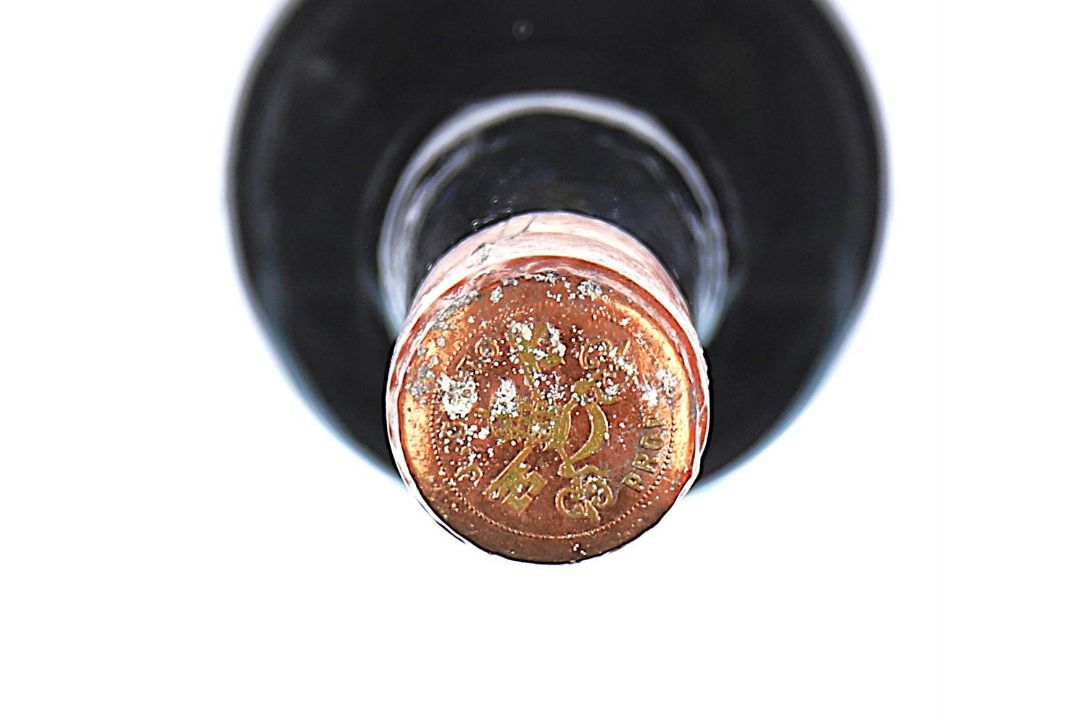 ß 1924 Chateau Pape Clement Cru Classe, Pessac-Leognan - In Bond - Image 2 of 2