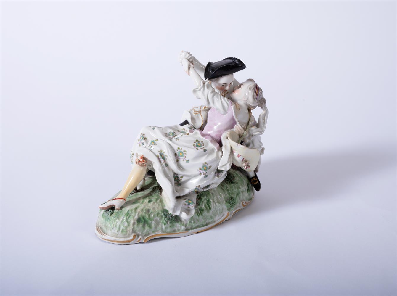 A FRANKENTHAL PORCELAIN GROUP OF A GALLANT AND COMPANION IN AN EMBRACE, CIRCA 1770 - Image 2 of 3