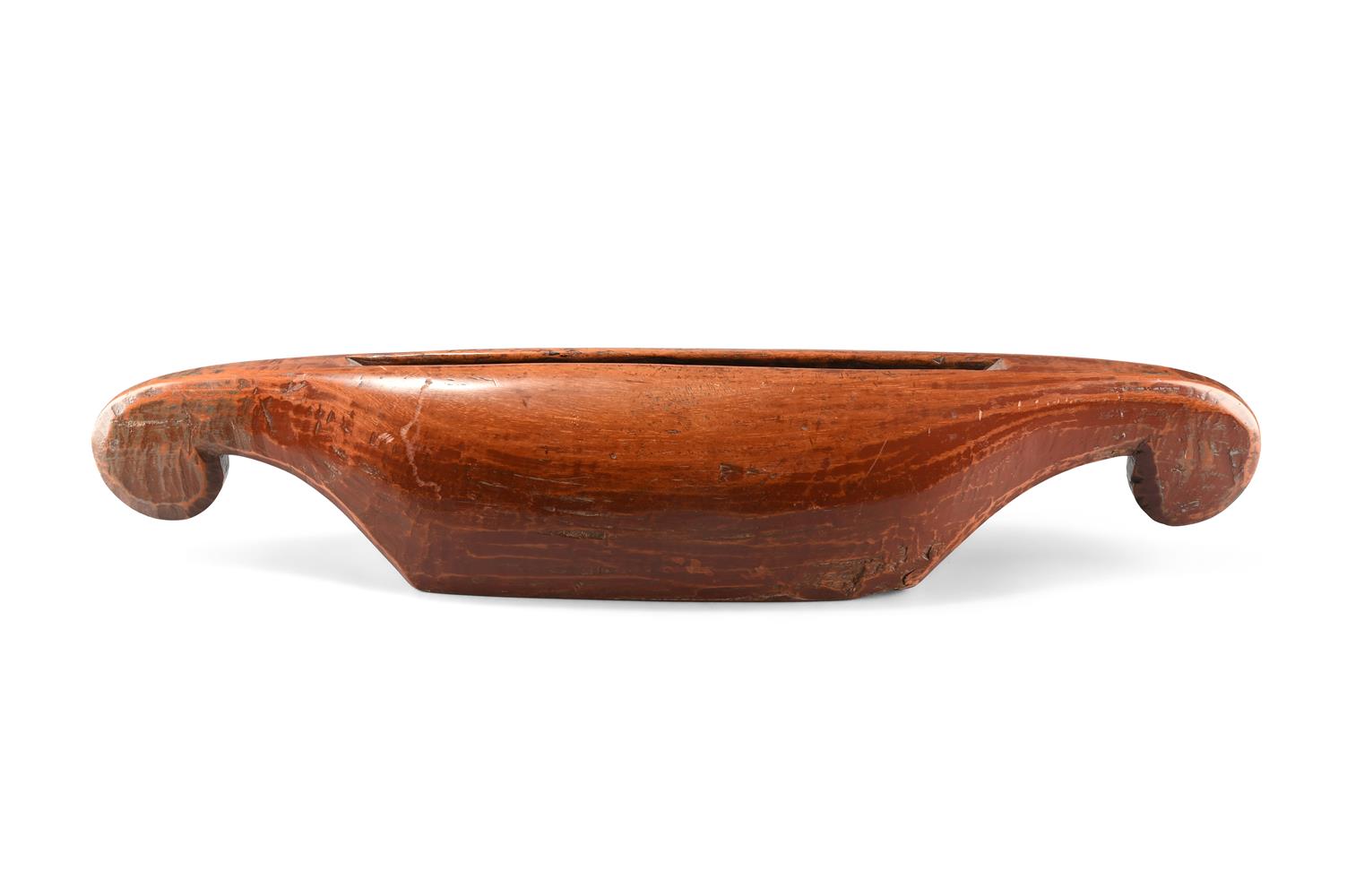 Y AN INDONESIAN CARVED HARDWOOD SLIT DRUM, 20TH CENTURY - Image 2 of 3