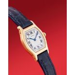 Y CARTIER, TORTUE, AN 18 CARAT GOLD WRISTWATCH