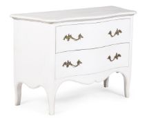 A PAINTED CHEST OF DRAWERS IN FRENCH STYLE, OF RECENT MANUFACTURE
