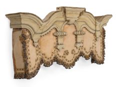 A LARGE VELVET COVERED AND HUNG PELMET, IN QUEEN ANNE STYLE, LATE 19TH OR EARLY 20TH CENTURY