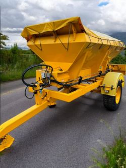 ECON SALT SPREADER