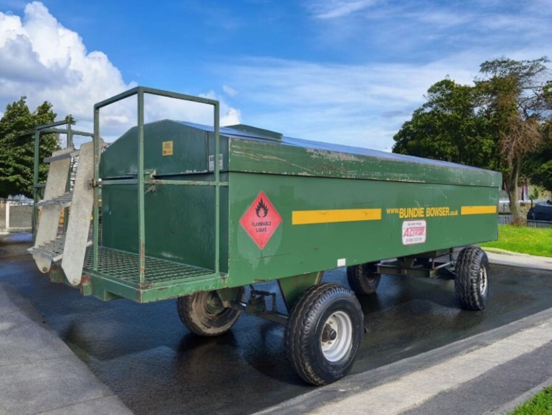 2020 6,700 LITRE BUNDED DIESEL BOWSER - PETROL ENGINE PUMP, FLOW METER, LOCKABLE - Image 3 of 8