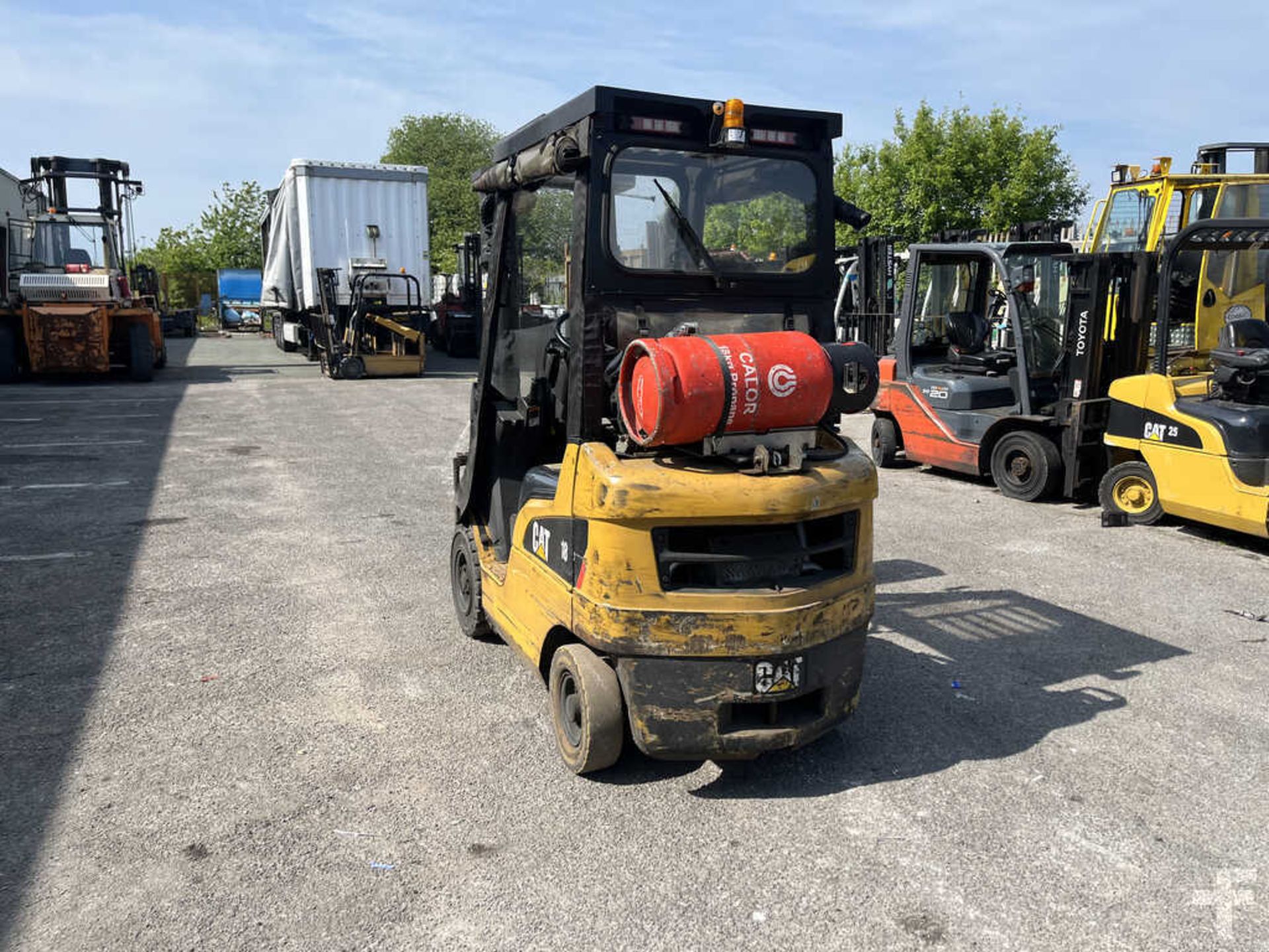 CAT LIFT TRUCKS GP18NT LPG FORKLIFT - 2014 MODEL - Image 4 of 6