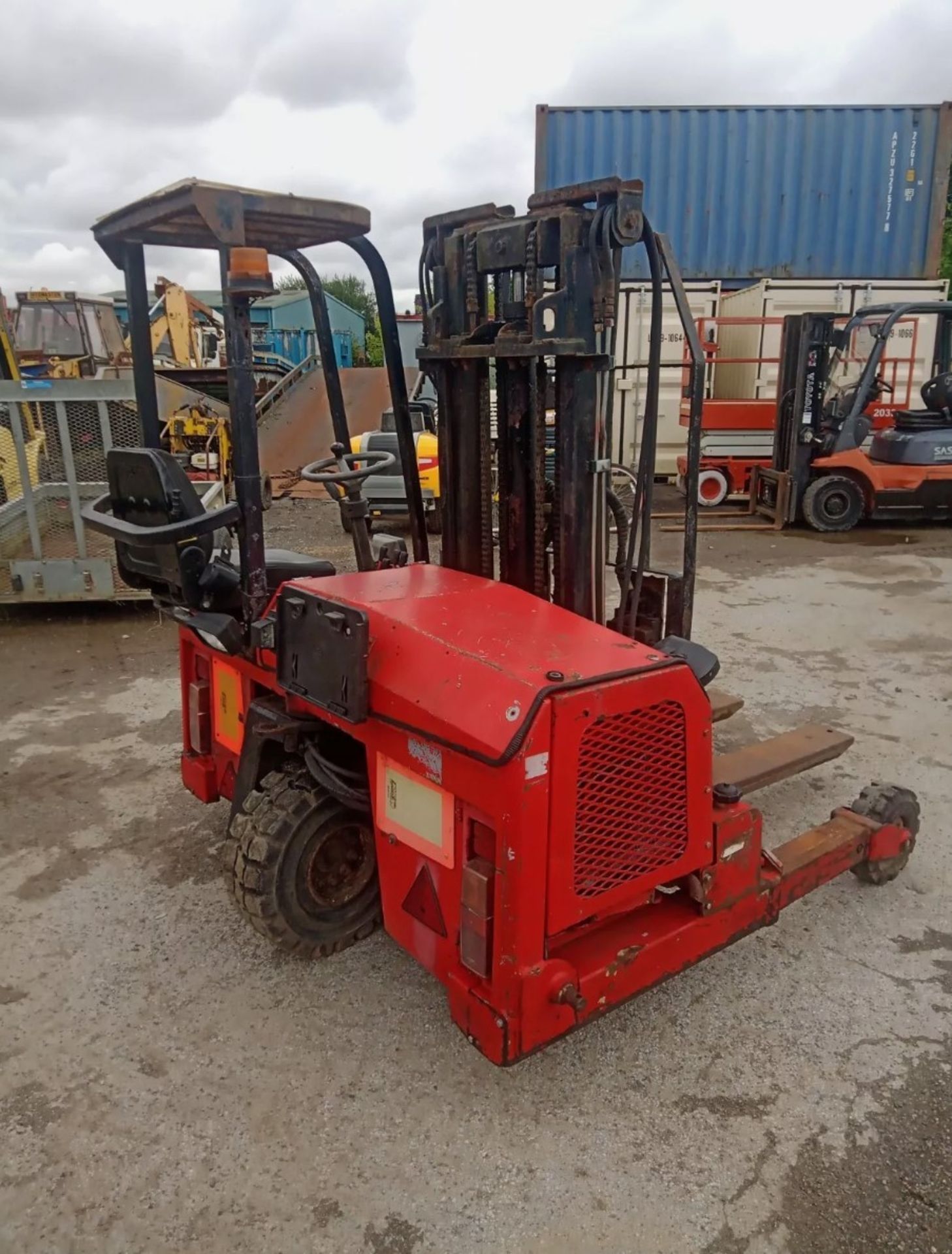 **SPECIAL CLEARANCE** MOFFETT MOUNTY M1501 FORKLIFT - Image 6 of 12