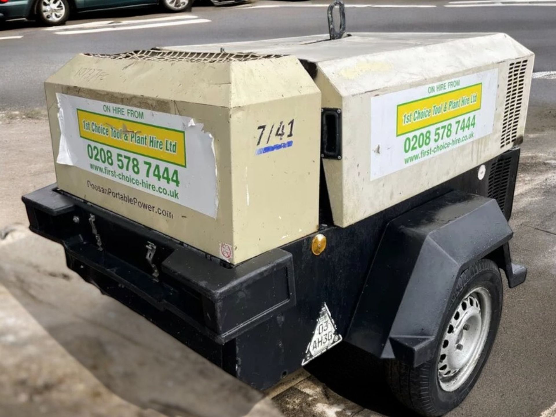 DOOSAN 7/41 ROAD TOWABLE COMPRESSOR - 2013 - 4 M³/MIN (141 CFM) - Image 2 of 9