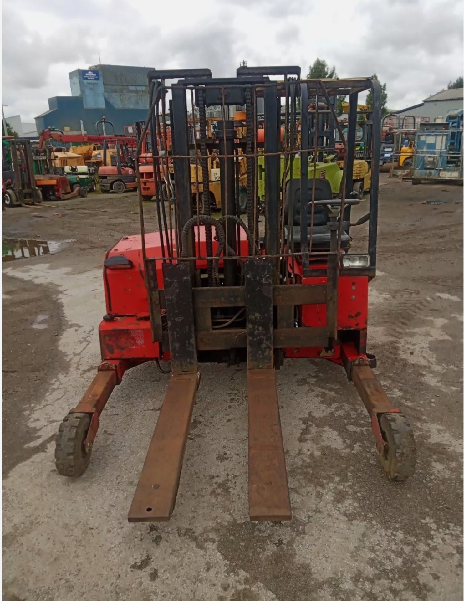 **SPECIAL CLEARANCE** MOFFETT MOUNTY M1501 FORKLIFT - Image 3 of 12