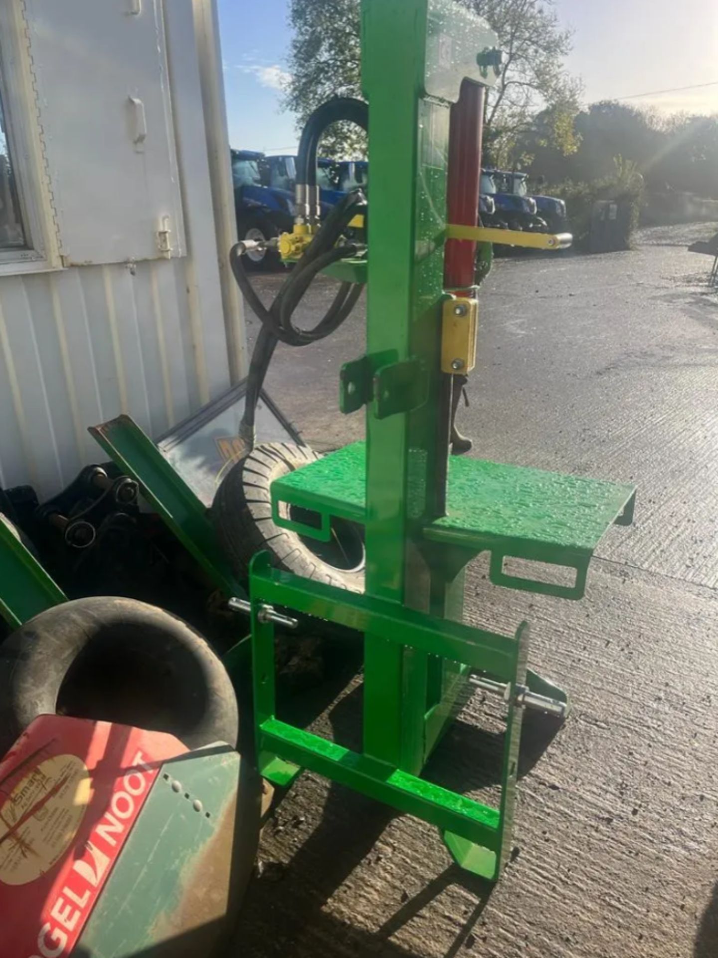 NEW LOG SPLITTER - Image 3 of 4
