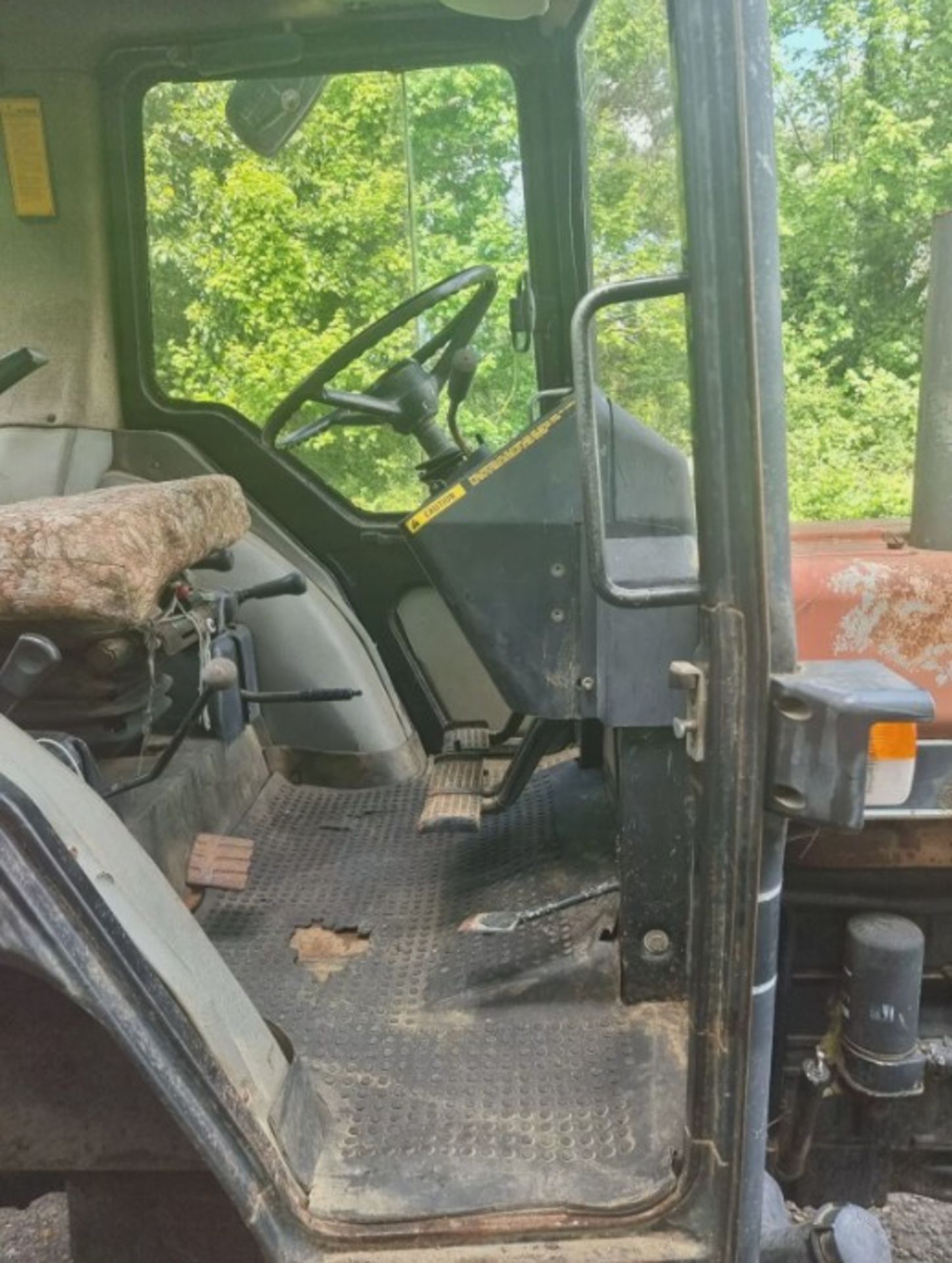 CASE 855 SUPER TWO TRACTOR - Image 7 of 7