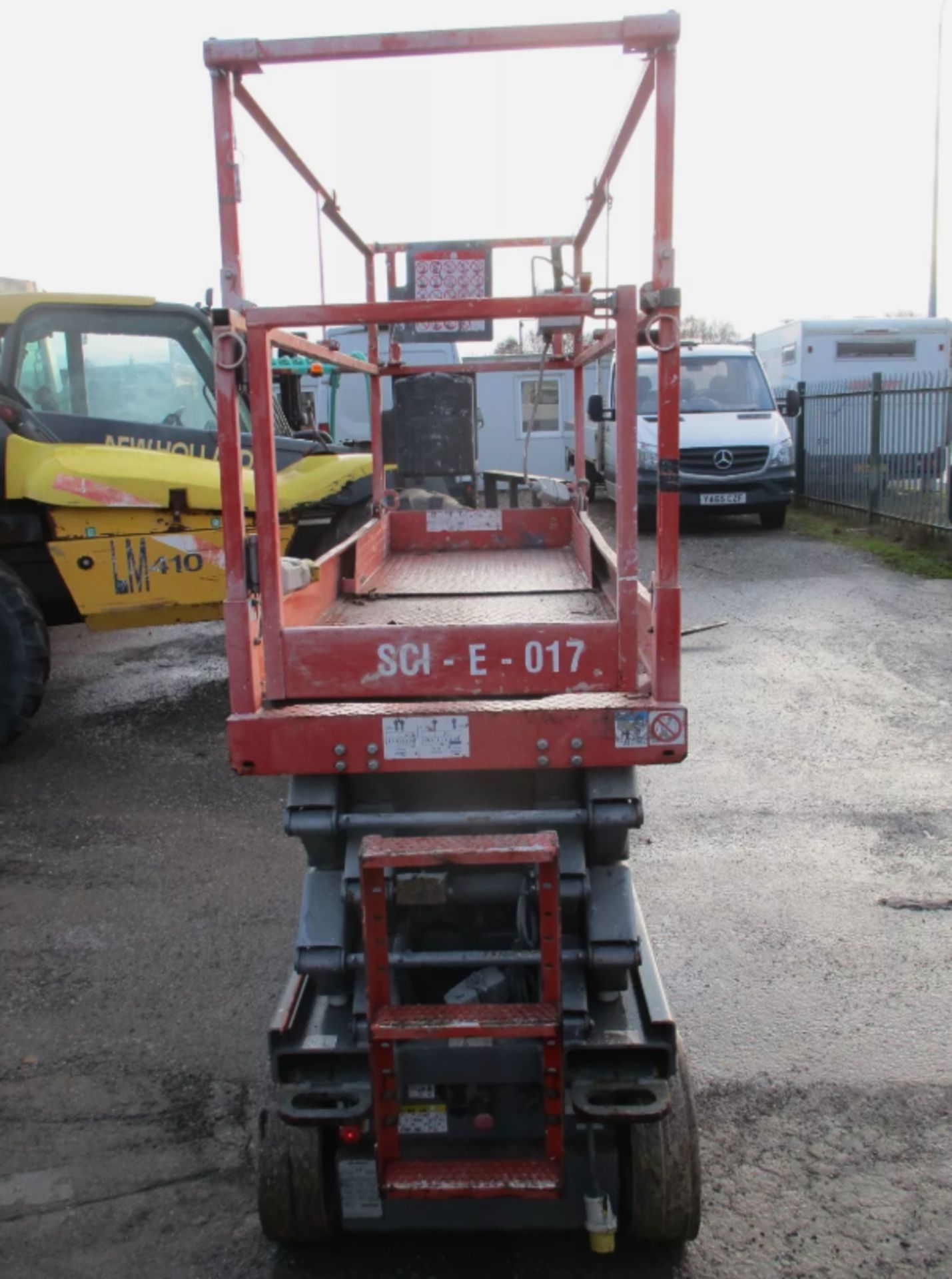 2012 SKYJACK SJ3226 SCISSOR LIFT - Image 9 of 11