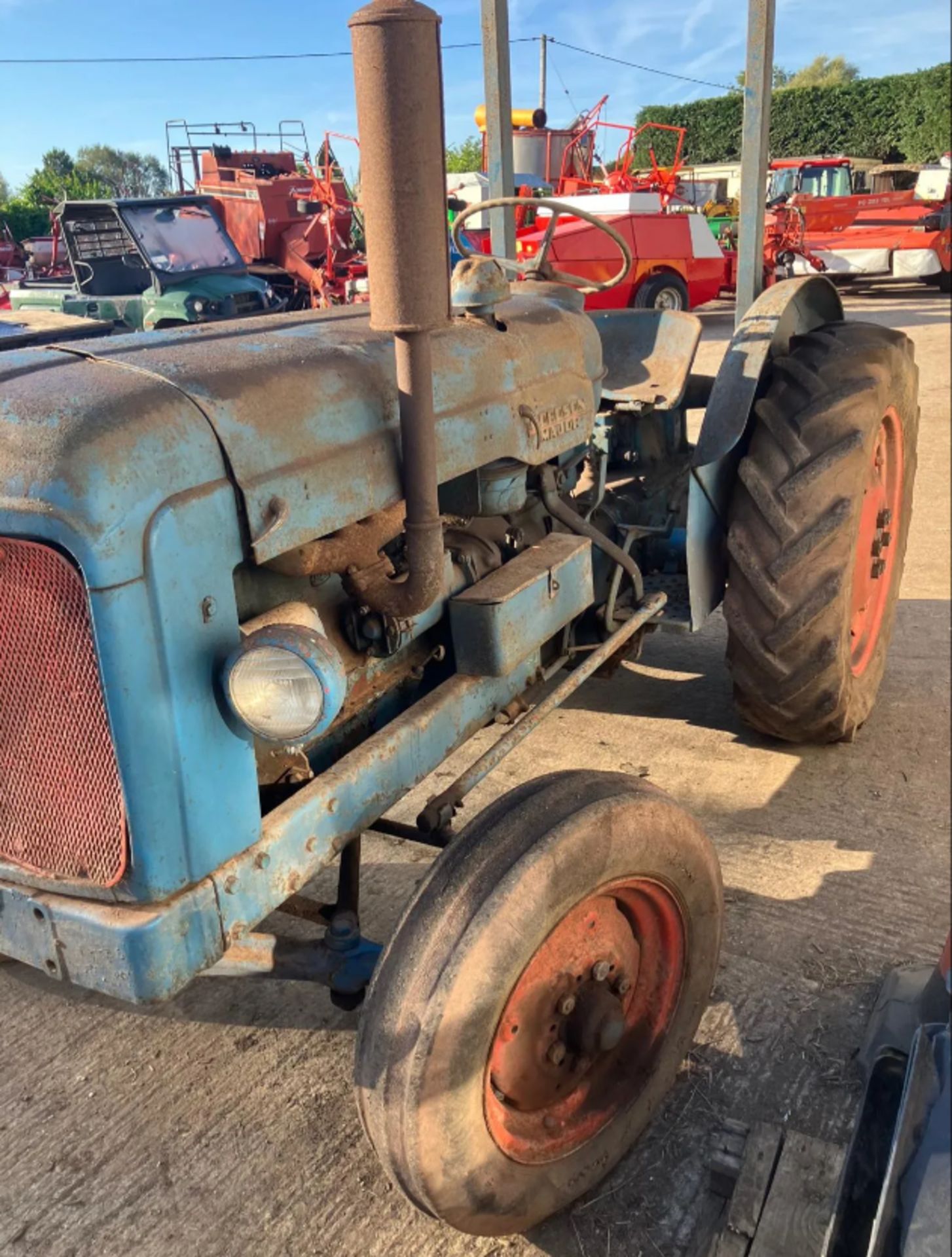 FORDSON MAJOR KFD TRACTOR >>--NO VAT ON HAMMER--<< - Image 15 of 25