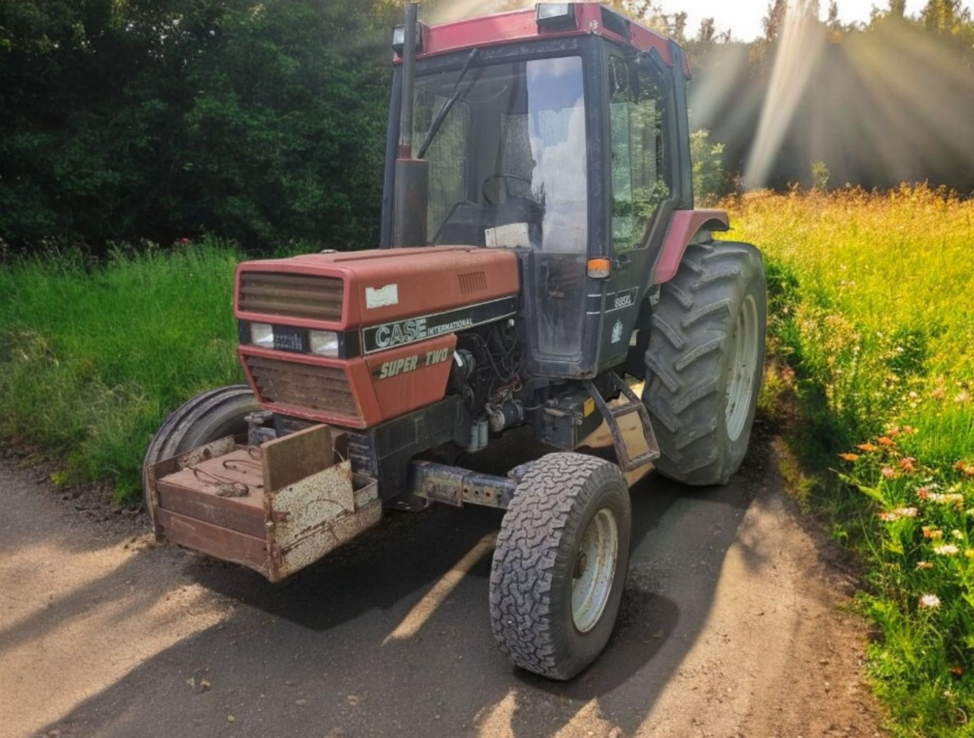 CASE 855 SUPER TWO TRACTOR - Image 2 of 7