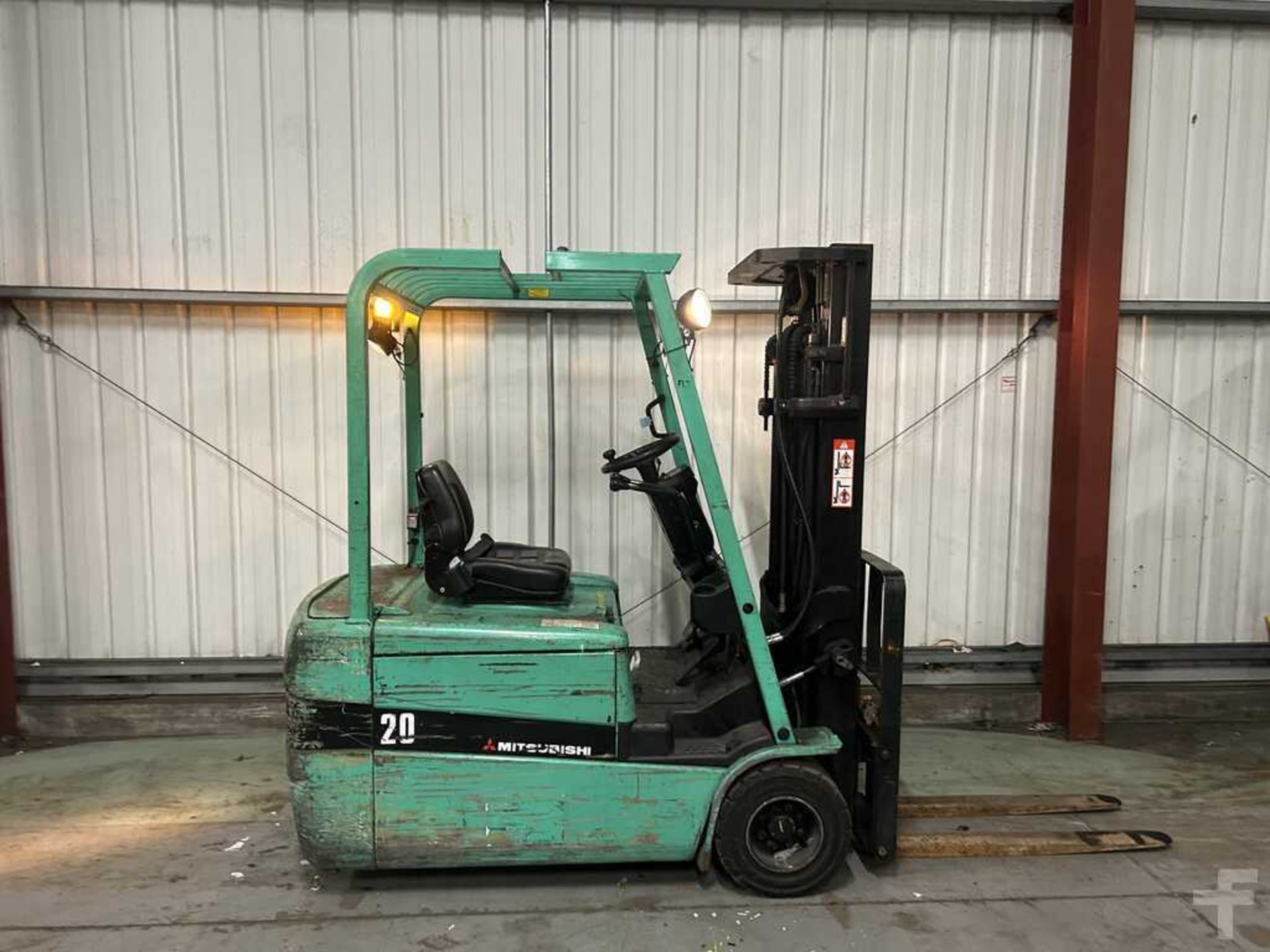 MITSUBISHI FB20KT ELECTRIC FORKLIFT TRUCK **(INCLUDES CHARGER)** - Image 5 of 6