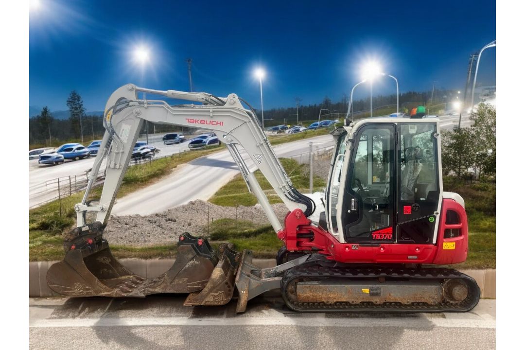 2022 TAKEUCHI TB370 6.7 TONNE EXCAVATOR - Image 6 of 10