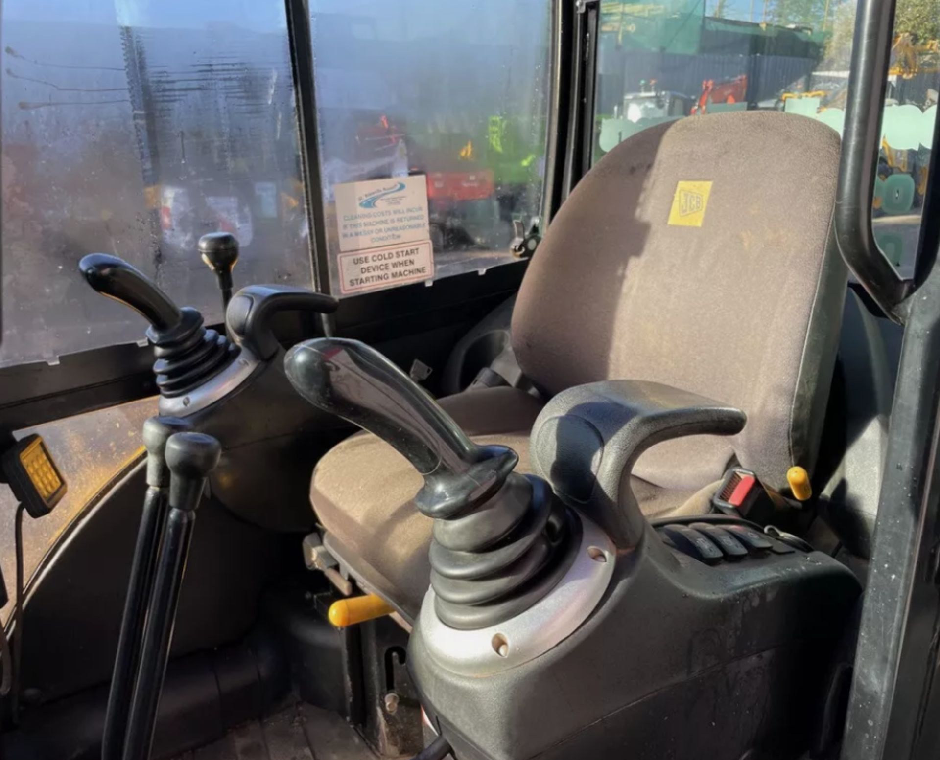 JCB 8025 ZTS MINI EXCAVATOR - 2016 - 2.9T WITH QUICK HITCH - Image 13 of 14