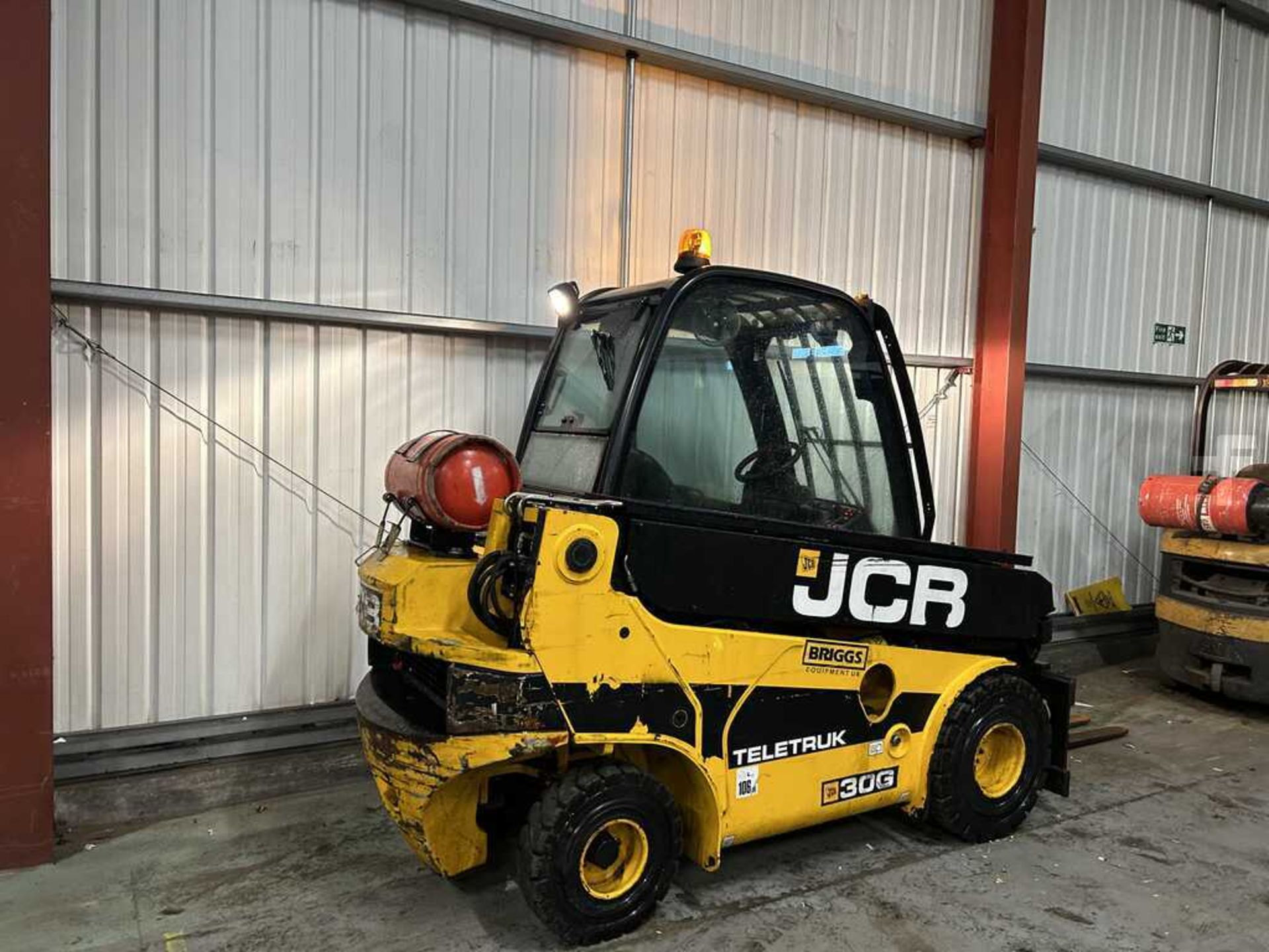 2017 JCB TLT30G FIXED TELEHANDLER - Image 6 of 6