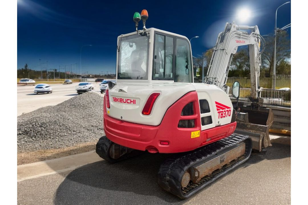 2022 TAKEUCHI TB370 6.7 TONNE EXCAVATOR - Image 5 of 10