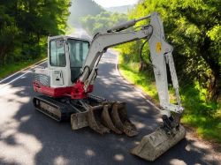 2014 TAKEUCHI TB235 3.5 TONNE EXCAVATOR DIGGER